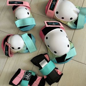 Triple Eight Saver Series Pad Set with Kneesavers, Elbowsavers and Wristsavers